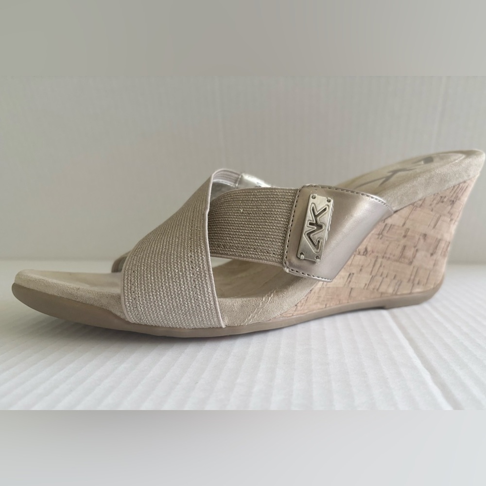 Anne Klein Sport wedge sandals gold-toned stretch fabric upper cork wedge Sz 10